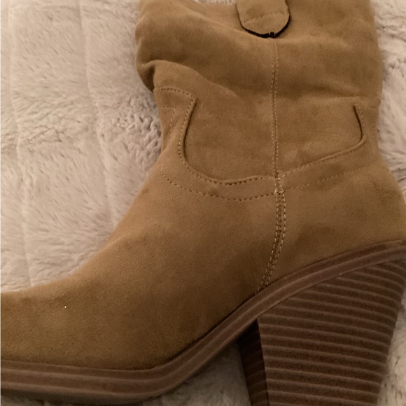 🤎suede like boot 👢 - Picture 7 of 9